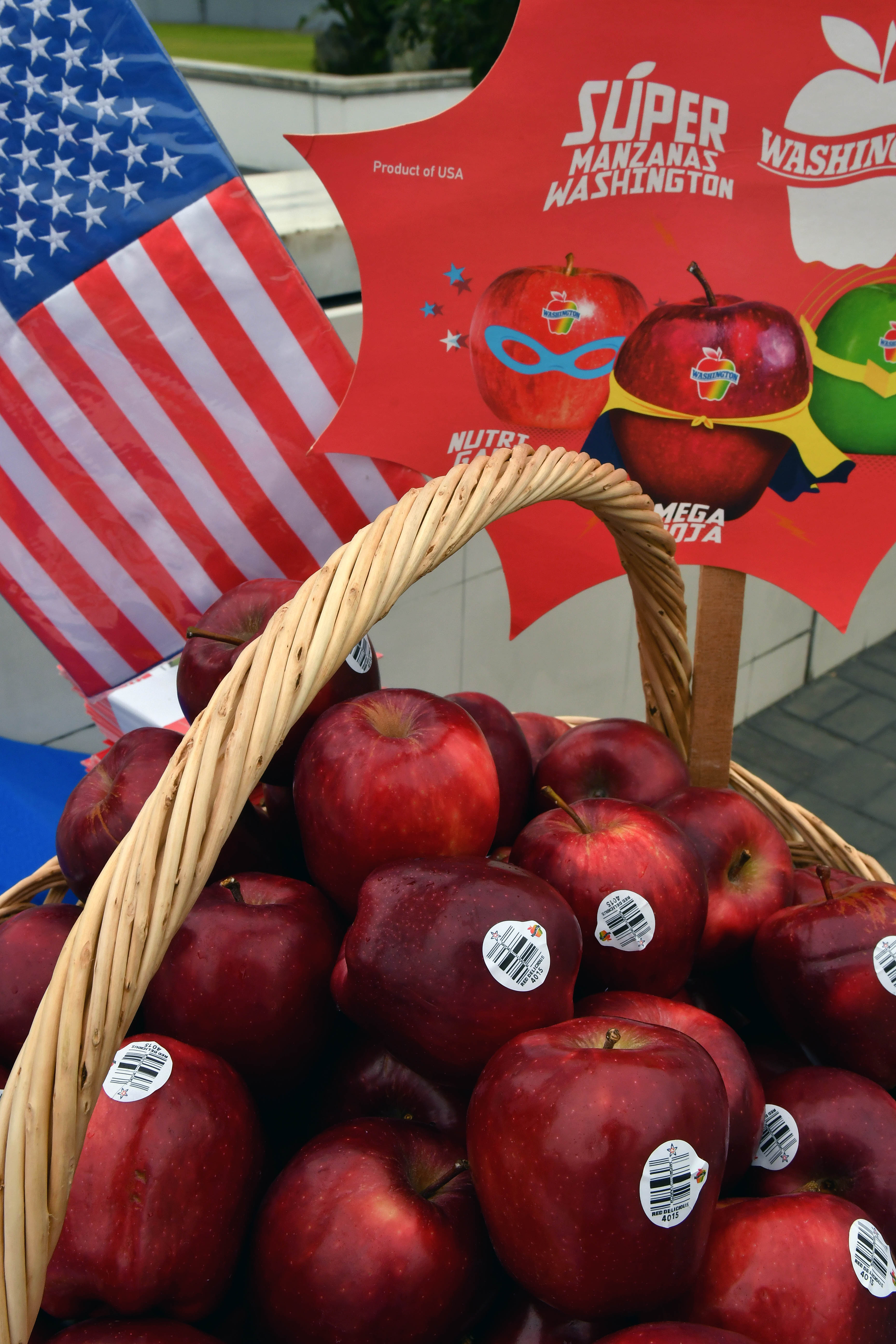 ¡Las manzanas llegaron a Lima desde Washington!!